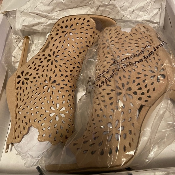 New in box RALIDIEN transitional bootie ALDO Size 8.5 - Picture 6 of 6